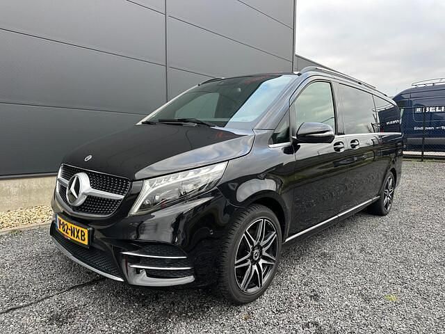 Occasion Mercedes V300 Avantgarde 237 PK (174 kW) 2024 Zwart (metallic) MPV
