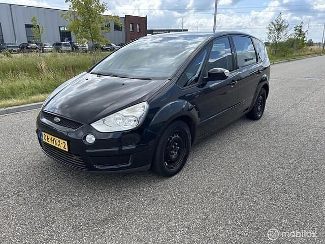 Zwart Gebruikt 2009 Ford S-MAX Titanium MPV | € 2.750 (Eerlijke prijs) - Afbeelding 1/4