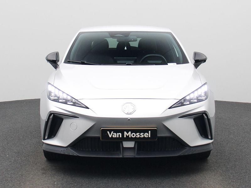 Occasion MG MG4 EV Luxury 150 kW (204 PK) 2023 Grijs Hatchback