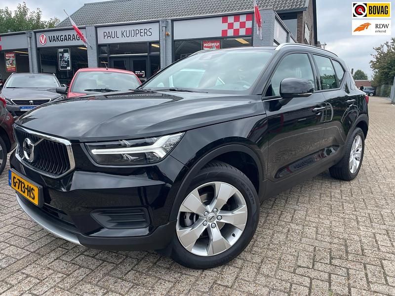 Zwart Gebruikt 2019 Volvo XC40 Momentum SUV | € 23.950 (Super prijs) - Afbeelding 1/4