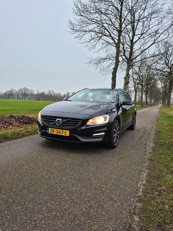Gebruikt 2014 Volvo V60 Stationwagen | € 7.900 (Goede deal) - Afbeelding 1/4