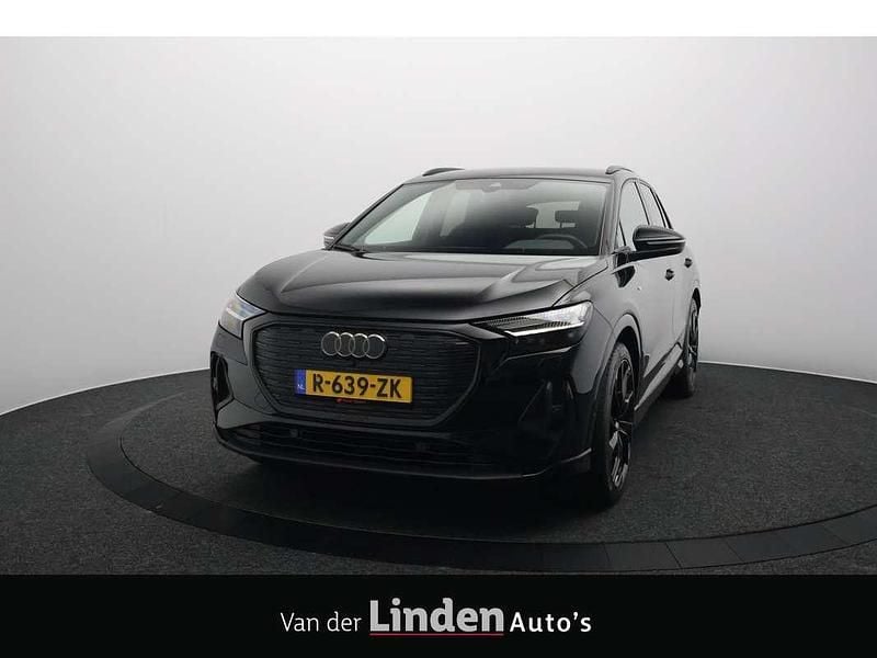 Zwart (metallic) Gebruikt 2022 Audi Q4 e-tron S-Line SUV | € 30.950 (Goede deal) - Afbeelding 1/4