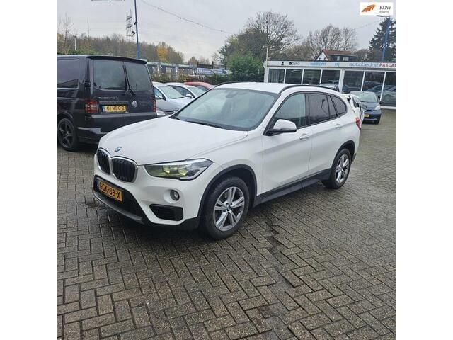 Wit Gebruikt 2019 BMW X1 Executive SUV | € 22.750 (Super prijs) - Afbeelding 1/4