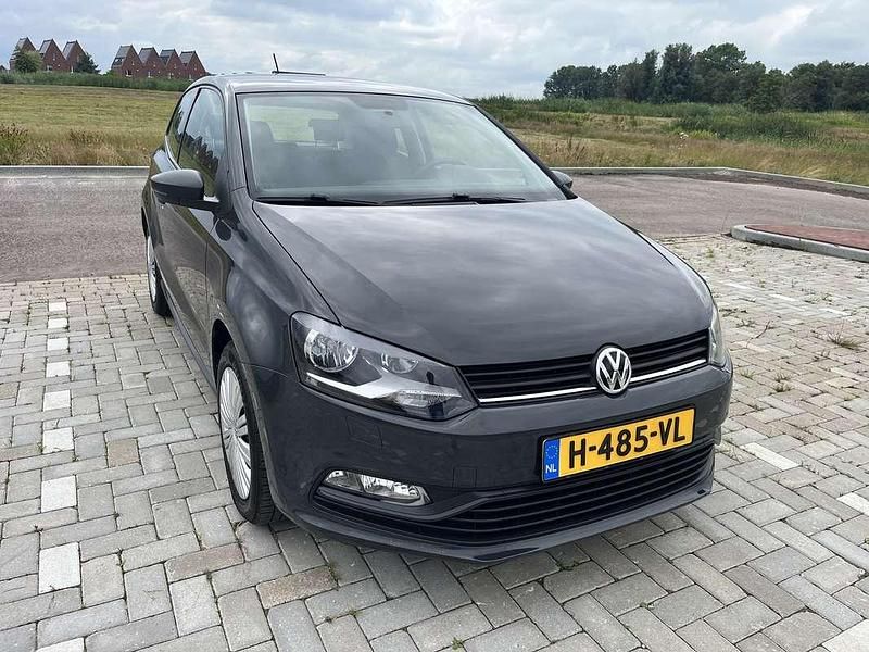 Grijs Gebruikt 2016 VW Polo Trendline Hatchback | € 5.999 (Goede deal) - Afbeelding 1/4