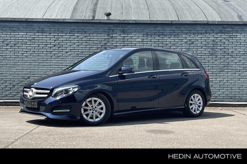 Blauw Gebruikt 2018 Mercedes B180 Business MPV | € 20.900 (Iets duurder) - Afbeelding 1/4