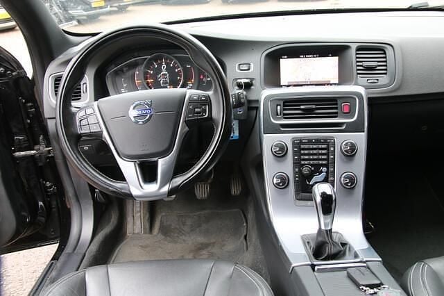 Occasion Volvo V60 Pro 152 PK (111 kW) 2018 Zwart Stationwagen