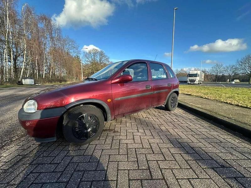 Occasion Opel Corsa 90 PK (66 kW) 1999 Rood Hatchback
