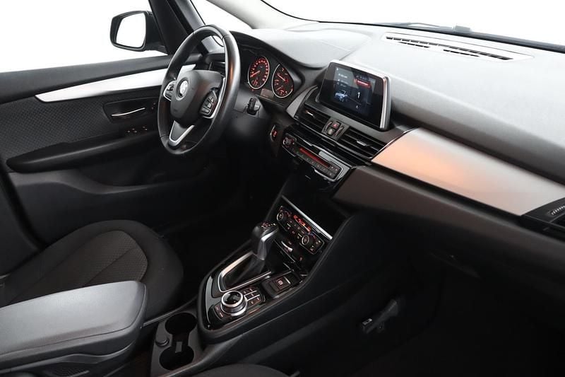 Occasion BMW 218 Executive 136 PK (100 kW) 2017 Zwart Stationwagen