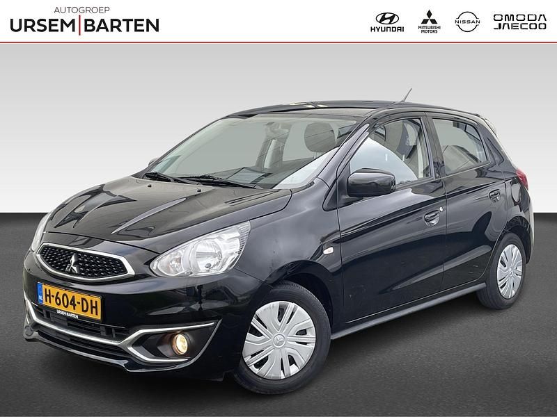 Zwart Gebruikt 2020 Mitsubishi Space Star Hatchback | € 9.930 (Eerlijke prijs) - Afbeelding 1/4