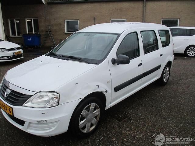 Occasion Dacia Logan MCV Ambiance 84 PK (61 kW) 2011 Wit Stationwagen