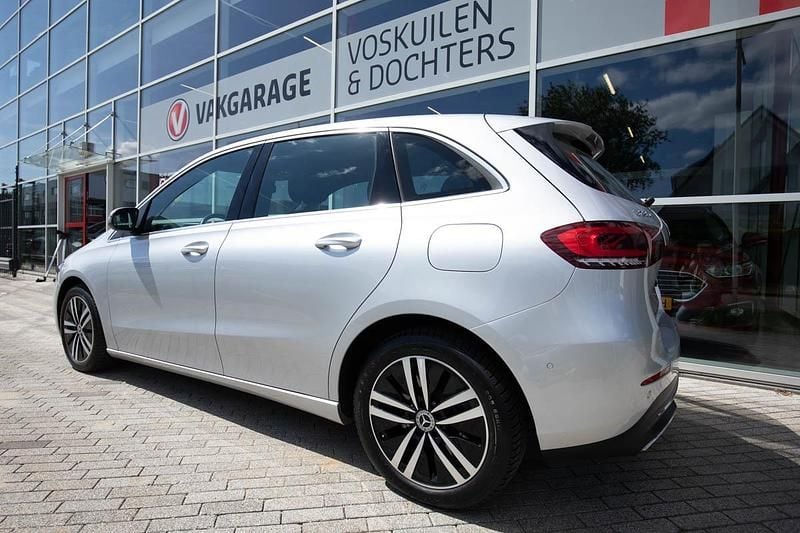 Occasion Mercedes B250e Luxury 218 PK (160 kW) 2021 Zilver (metallic) MPV