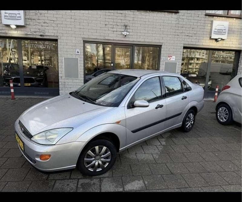 Occasion 2000 Ford Focus Sedan | € 1.800 (Eerlijke prijs) - Afbeelding 1/4