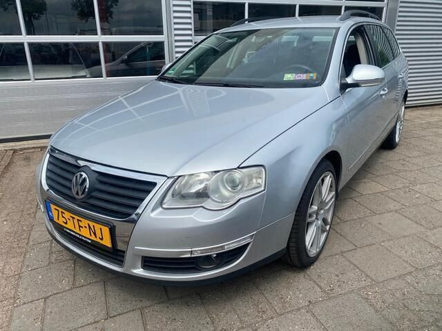 Grijs, metallic lak Gebruikt 2006 VW Passat Comfortline Stationwagen | € 1.399 (Goede deal) - Afbeelding 1/4