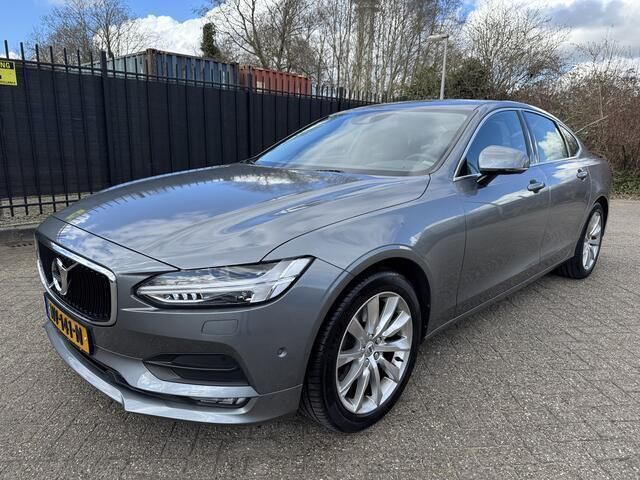 Grijs, metallic lak Gebruikt 2017 Volvo S90 Momentum Sedan | € 17.950 (Goede deal) - Afbeelding 1/4