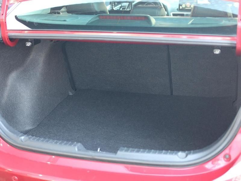 Occasion Mazda 3 Sky 120 PK (88 kW) 2015 Soul red Sedan