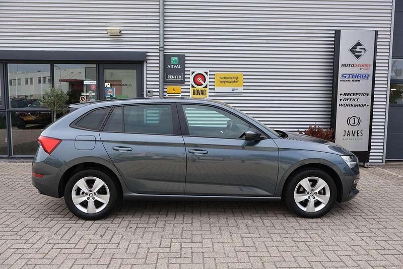Occasion Skoda Scala Business Line 150 PK (110 kW) 2020 Grijs, metallic lak Hatchback