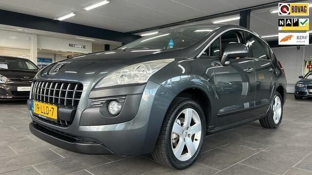 Grijs Gebruikt 2010 Peugeot 3008 MPV | € 4.450 (Iets duurder) - Afbeelding 1/4