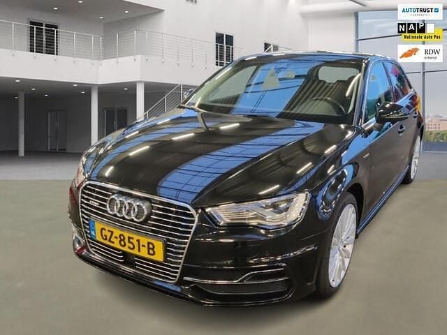 Zwart Occasion 2015 Audi A3 Sportback Ambition Hatchback | € 9.501 (Goede deal) - Afbeelding 1/4