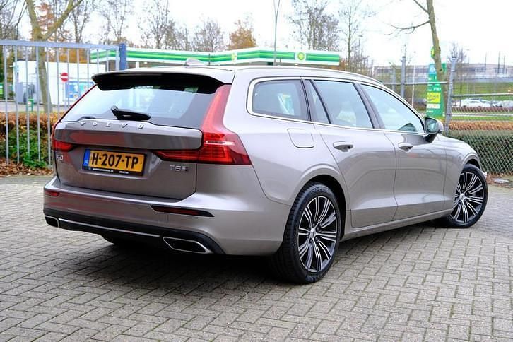 Occasion Volvo V60 R-Design 304 PK (223 kW) 2020 Grijs Stationwagen