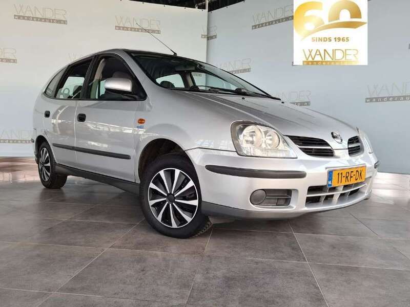 Grijs Gebruikt 2005 Nissan Almera Tino Visia MPV | € 1.950 (Iets duurder) - Afbeelding 1/4