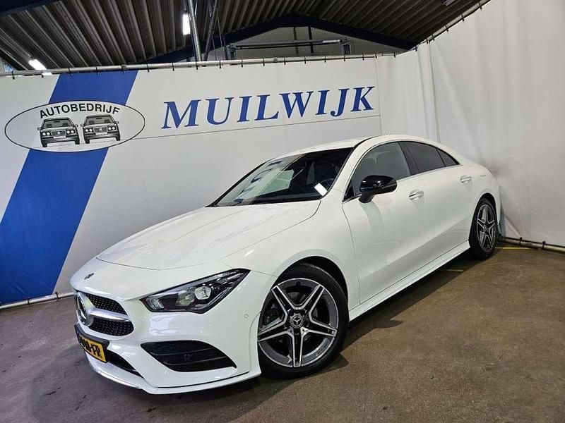 Wit Gebruikt 2020 Mercedes 180 Business Sedan | € 26.950 (Eerlijke prijs) - Afbeelding 1/4