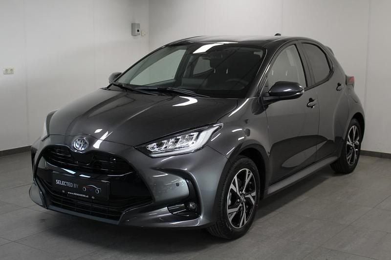 Nieuw Toyota Yaris Hybrid Comfort 116 PK (85 kW) 2025 Grijs Hatchback
