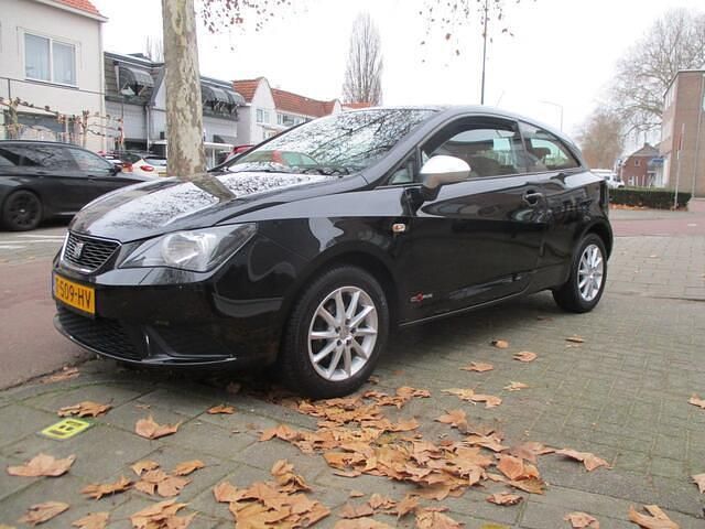 Zwart Occasion 2013 Seat Ibiza SC Reference Hatchback | € 5.685 (Eerlijke prijs) - Afbeelding 1/4