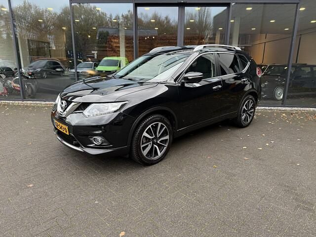 Zwart (metallic) Gebruikt 2015 Nissan X-Trail 360º SUV | € 14.750 (Eerlijke prijs) - Afbeelding 1/4