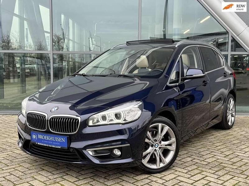 Blauw Gebruikt 2015 BMW 220 Active Tourer Luxury Line MPV | € 11.950 (Eerlijke prijs) - Afbeelding 1/4