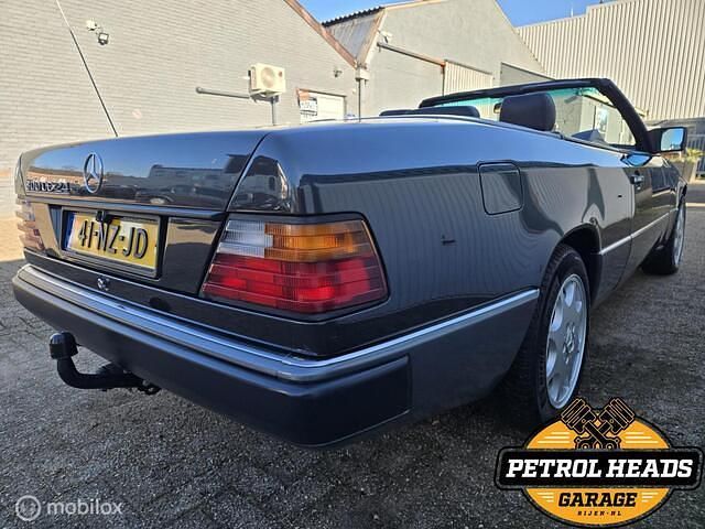 Occasion Mercedes E300 220 PK (161 kW) 1993 Zwart Cabriolet