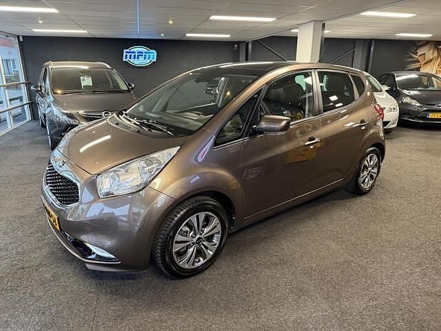 Bruin Gebruikt 2015 Kia Venga Hatchback | € 9.450 (Eerlijke prijs) - Afbeelding 1/4