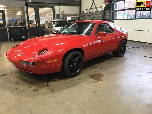 Rood Gebruikt 1991 Porsche 928 Coupé | € 9.750 - Afbeelding 1/4