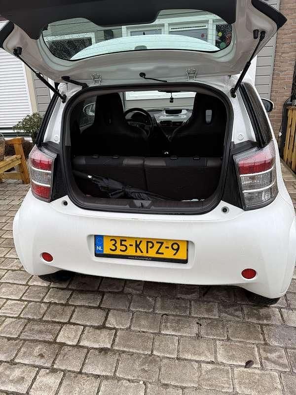 Occasion Toyota iQ 68 PK (50 kW) 2010 Wit Hatchback