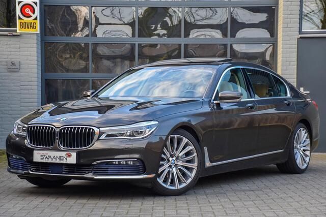 Bruin Gebruikt 2015 BMW 740L Executive Sedan | € 41.950 - Afbeelding 1/4