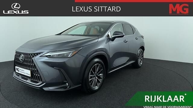 Grijs Nieuw 2025 Lexus NX450h+ Executive Line SUV | € 71.900 (Iets duurder) - Afbeelding 1/4