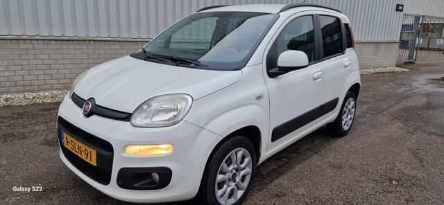 Wit Gebruikt 2013 Fiat Panda Lounge Hatchback | € 2.750 (Duur) - Afbeelding 1/4