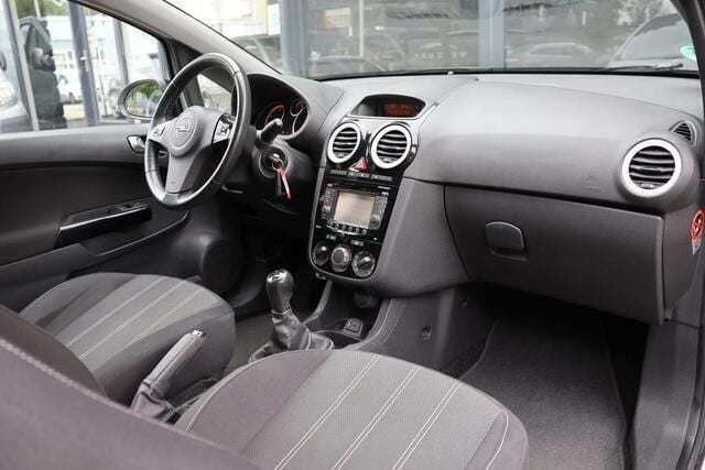 Occasion Opel Corsa Color Edition 86 PK (63 kW) 2012 Wit Hatchback