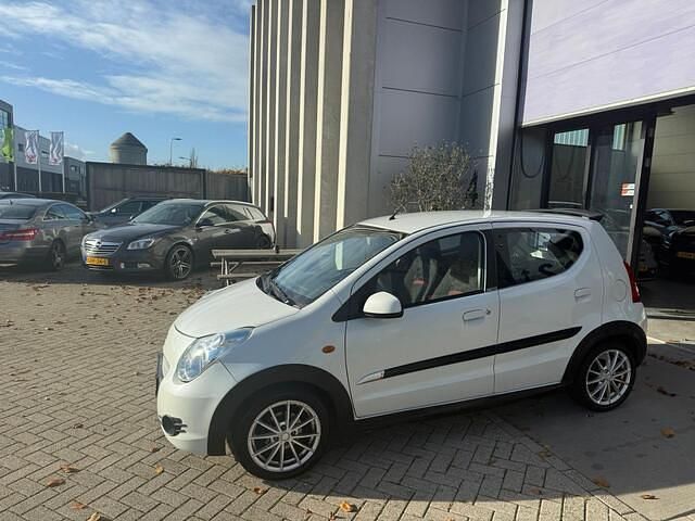 Wit Gebruikt 2009 Suzuki Alto Exclusive Hatchback | € 3.950 (Eerlijke prijs) - Afbeelding 1/4