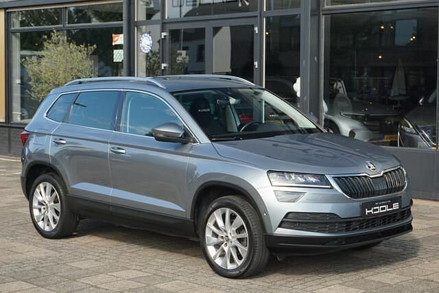 Grijs Gebruikt 2020 Skoda Karoq Style SUV | € 21.480 (Eerlijke prijs) - Afbeelding 1/4