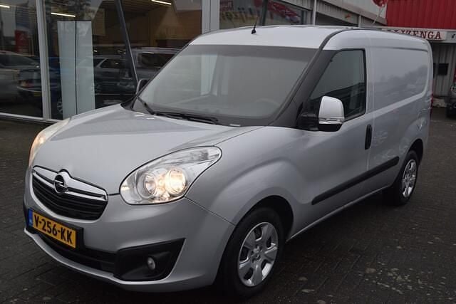 Occasion Opel Combo Sport 97 PK (71 kW) 2017 Zilver Van