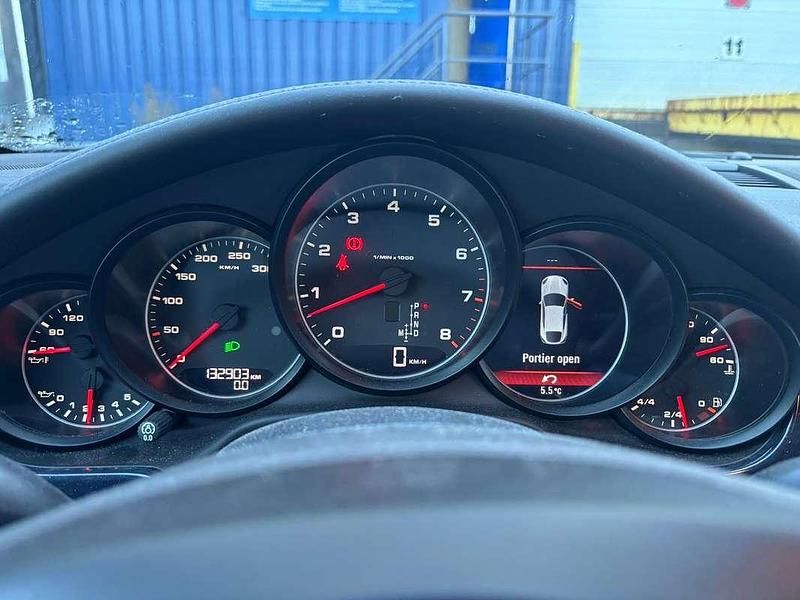 Grijs Occasion 2010 Porsche Panamera Hatchback | € 22.000 (Super prijs) - Afbeelding 1/4