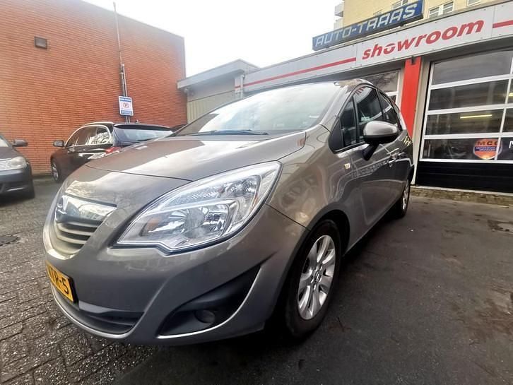 Bruin Occasion 2010 Opel Meriva Edition MPV | € 3.500 (Eerlijke prijs) - Afbeelding 1/4