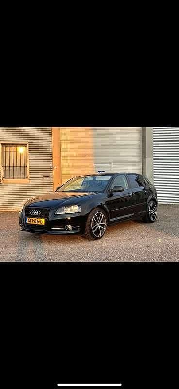 Zwart Gebruikt 2011 Audi A3 Ambition Stationwagen | € 12.000 - Afbeelding 1/4