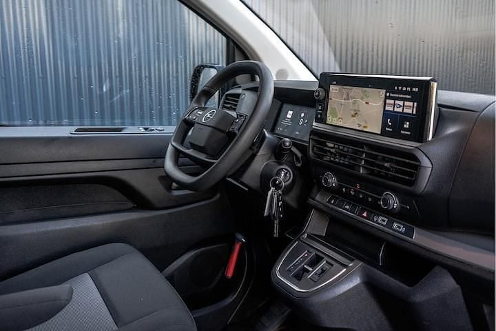 Occasion Opel Vivaro 145 PK (106 kW) 2024 Grijs MPV