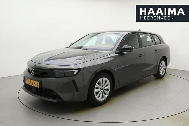 Grijs Gebruikt 2023 Opel Astra Edition Stationwagen | € 22.950 - Afbeelding 1/4