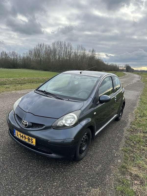 Occasion 2007 Toyota Aygo Cool Hatchback | € 1.100 (Eerlijke prijs) - Afbeelding 1/4