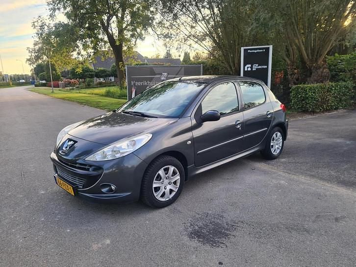 Gebruikt 2011 Peugeot 206+ Hatchback | € 2.850 (Eerlijke prijs) - Afbeelding 1/4