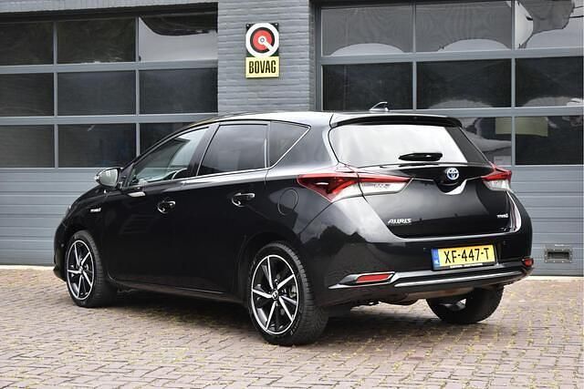 Occasion Toyota Auris 101 PK (74 kW) 2019 Zwart Hatchback