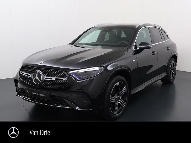 Zwart Gebruikt 2025 Mercedes GLC300e AMG line SUV | € 74.500 (Duur) - Afbeelding 1/4