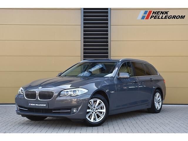 Bruin Gebruikt 2012 BMW 535 Executive Stationwagen | € 16.950 (Eerlijke prijs) - Afbeelding 1/4